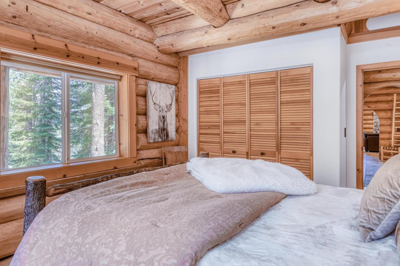 Log Cabin Estate - Falcon Ridge Truckee Exterior photo